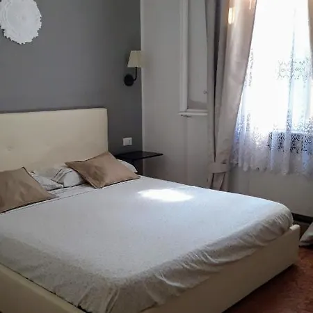 Marykey Nocleg ze śniadaniem 2*