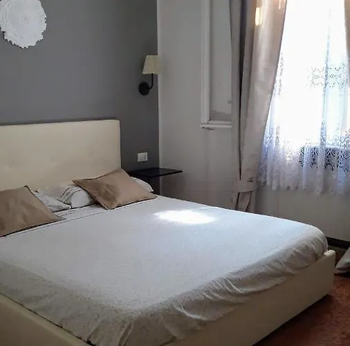 Marykey Oda ve Kahvaltı 2*